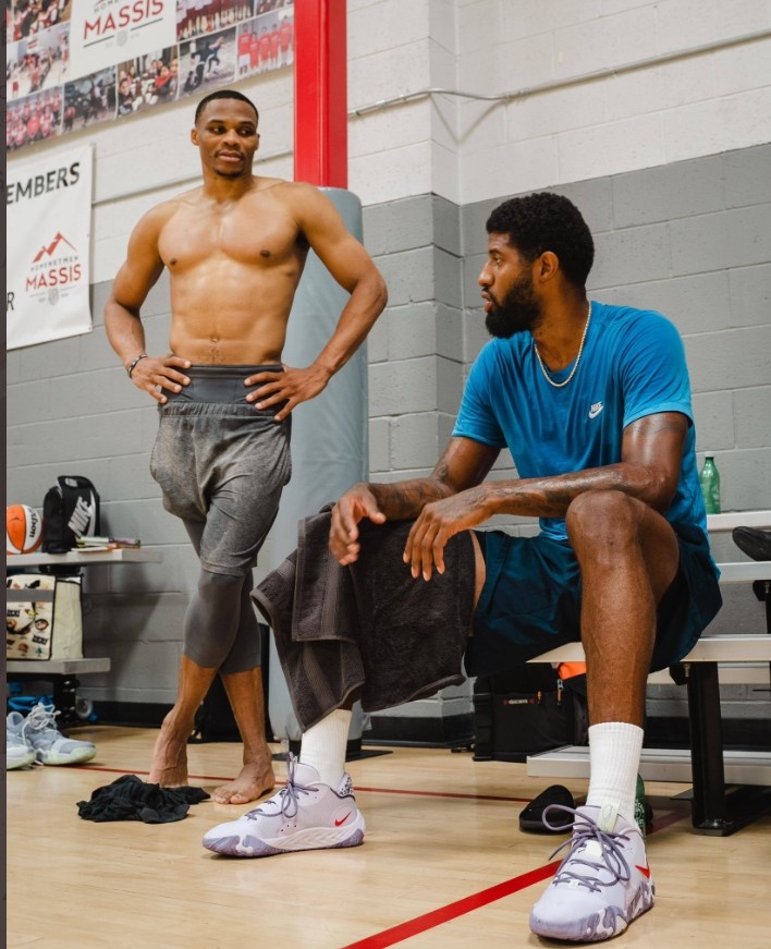 并掌握牌局 并掌握牌局